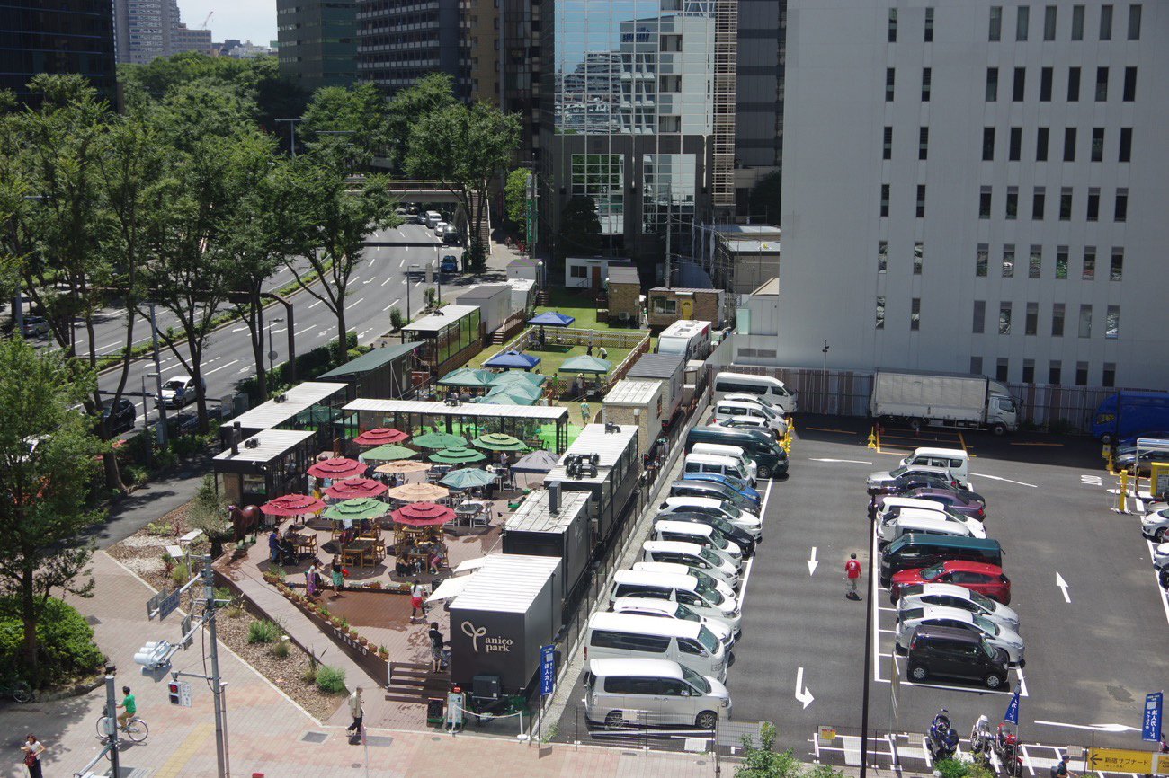 The AnicoPark outdoor café viewed from an upper floor.